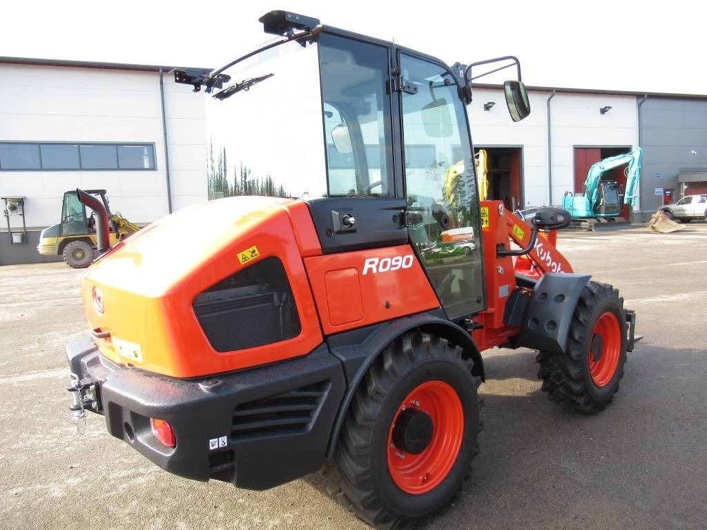 Kubota R090W UUTUUSMALLI - Kolový nakladač: obrázek 5 Kubota R090W UUTUUSMALLI - Kolový nakladač: obrázek 5