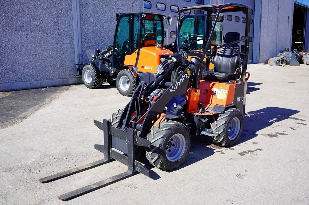 Kubota RT100-2 - Kloubový nakladač: obrázek 2 Kubota RT100-2 - Kloubový nakladač: obrázek 2