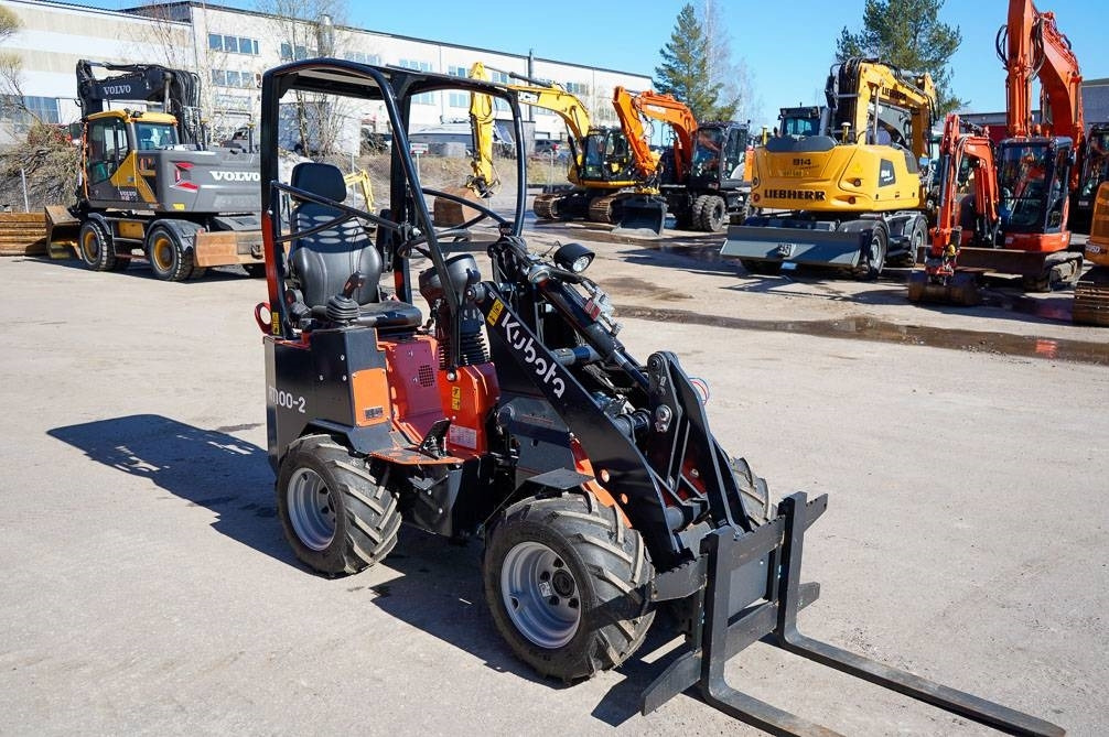 Kubota RT100-2 - Kloubový nakladač: obrázek 4 Kubota RT100-2 - Kloubový nakladač: obrázek 4