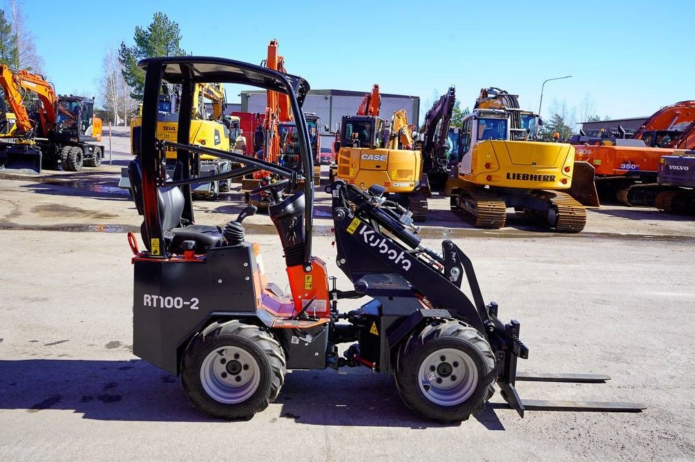 Kubota RT100-2 - Kloubový nakladač: obrázek 5 Kubota RT100-2 - Kloubový nakladač: obrázek 5