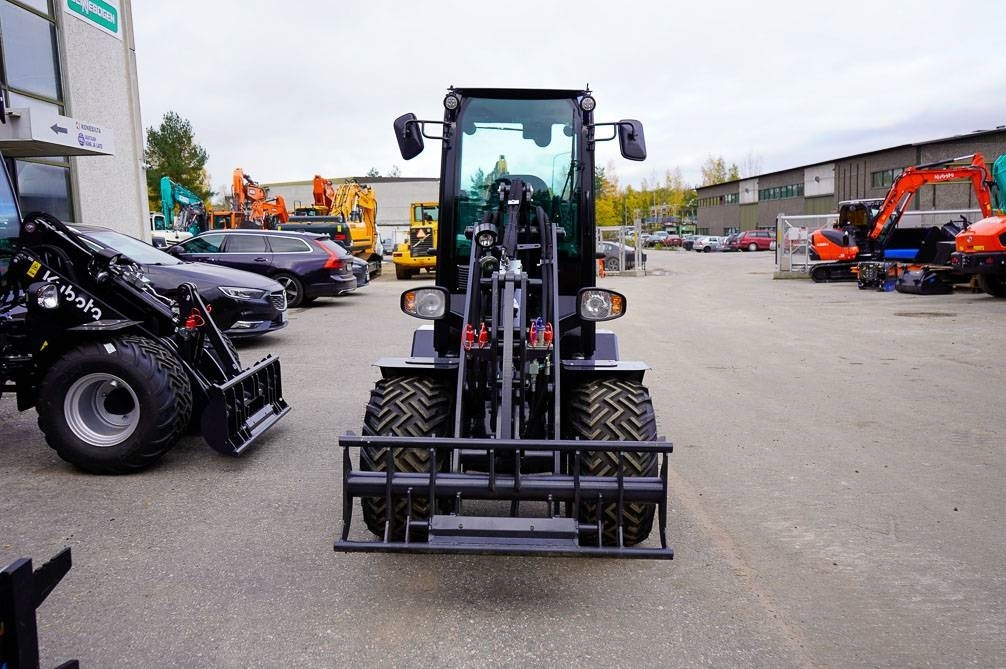 Kubota RT210-2 UUSI - Kloubový nakladač: obrázek 3 Kubota RT210-2 UUSI - Kloubový nakladač: obrázek 3
