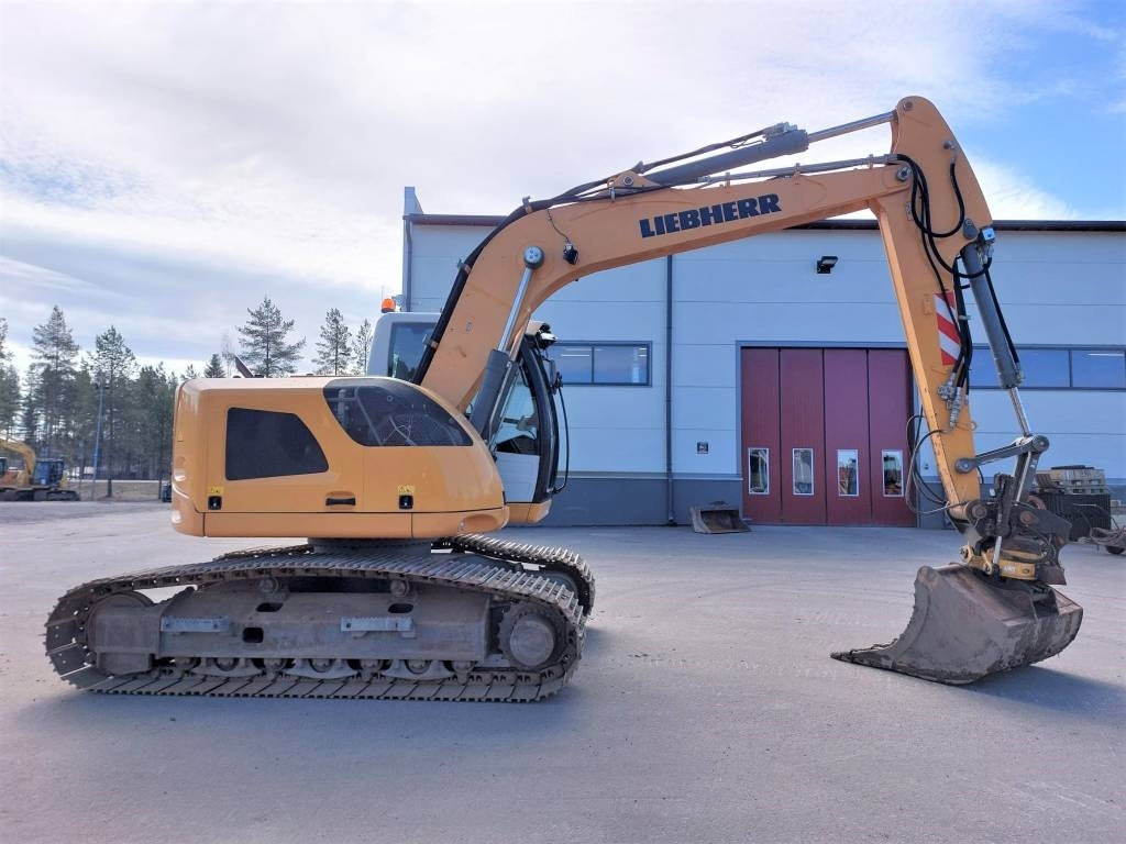 Liebherr MYYTY! SOLD! R914 COMPACT - Pásové rýpadlo: obrázek 5 Liebherr MYYTY! SOLD! R914 COMPACT - Pásové rýpadlo: obrázek 5