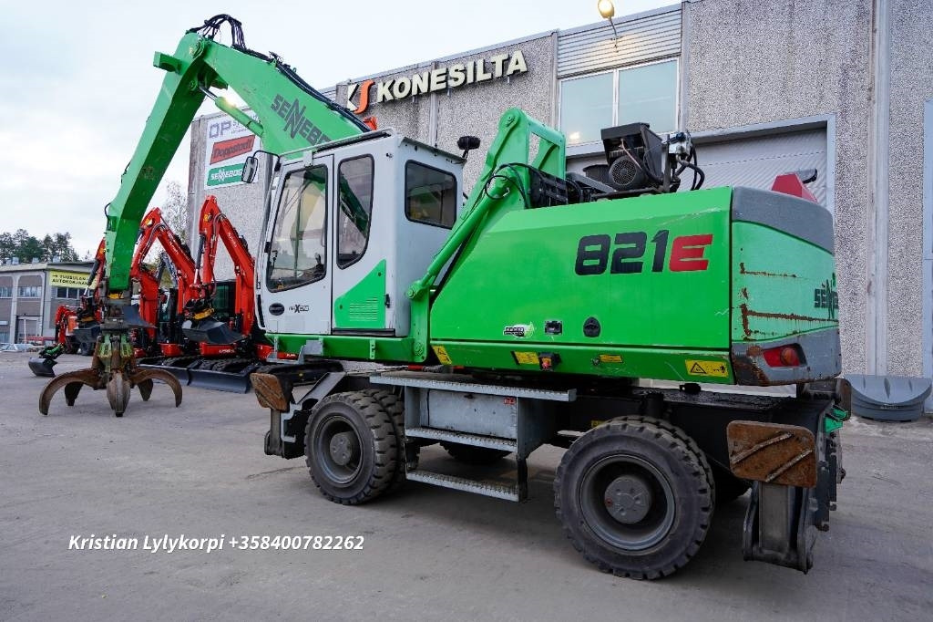 Sennebogen 821E SIPULIKOURA - Překládkové rypadlo: obrázek 2 Sennebogen 821E SIPULIKOURA - Překládkové rypadlo: obrázek 2