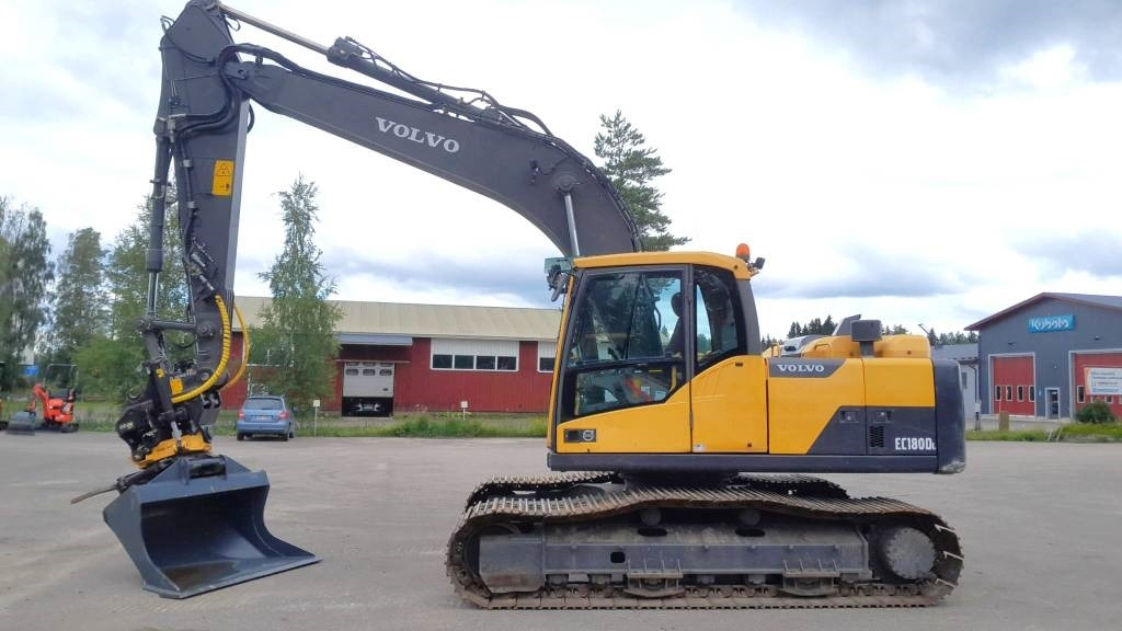Volvo EC180DL PYÖRITTÄJÄLLÄ - Pásové rýpadlo: obrázek 1 Volvo EC180DL PYÖRITTÄJÄLLÄ - Pásové rýpadlo: obrázek 1