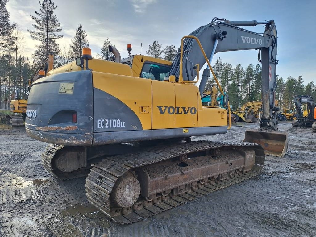 Volvo EC210BLC KALLISTUVA LUISKAKAUHA - Pásové rýpadlo: obrázek 4 Volvo EC210BLC KALLISTUVA LUISKAKAUHA - Pásové rýpadlo: obrázek 4