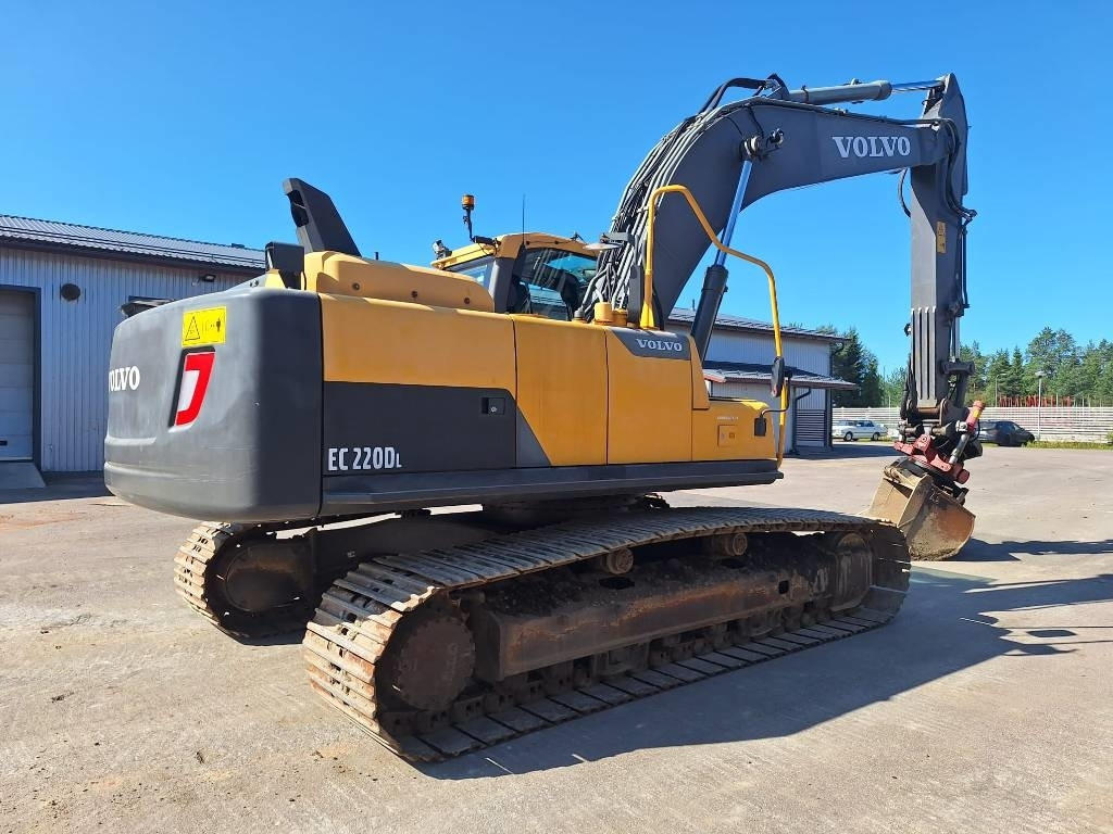 Volvo EC220DL PYÖRITTÄJÄLLÄ - Pásové rýpadlo: obrázek 4 Volvo EC220DL PYÖRITTÄJÄLLÄ - Pásové rýpadlo: obrázek 4