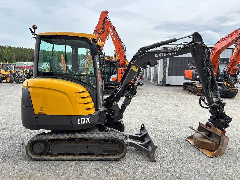 Volvo EC27C PYÖRITTÄJÄLLÄ - Mini rýpadlo: obrázek 5 Volvo EC27C PYÖRITTÄJÄLLÄ - Mini rýpadlo: obrázek 5