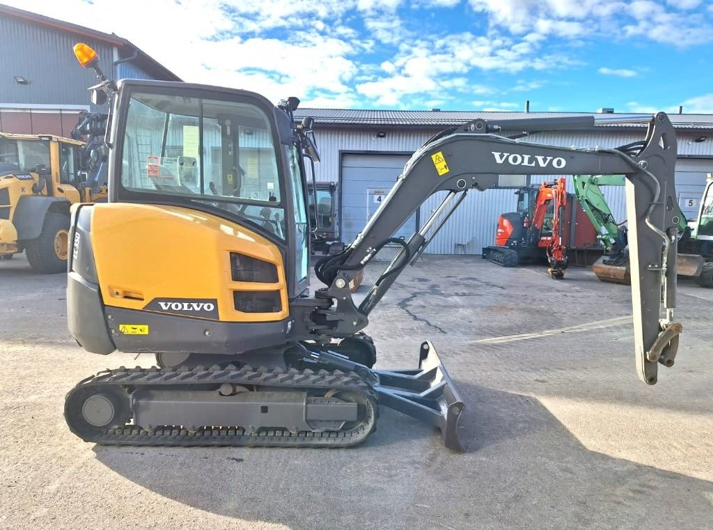 Volvo EC35D HIENO KUNTO - Mini rýpadlo: obrázek 5 Volvo EC35D HIENO KUNTO - Mini rýpadlo: obrázek 5