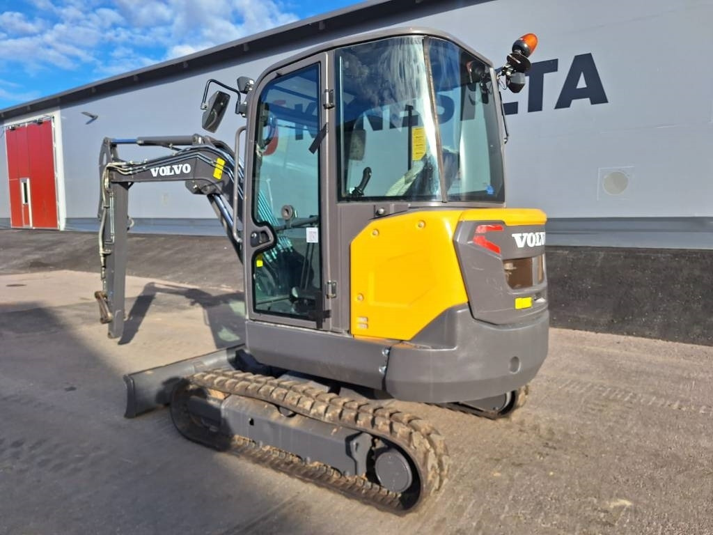 Volvo EC35D HIENO KUNTO - Mini rýpadlo: obrázek 2 Volvo EC35D HIENO KUNTO - Mini rýpadlo: obrázek 2