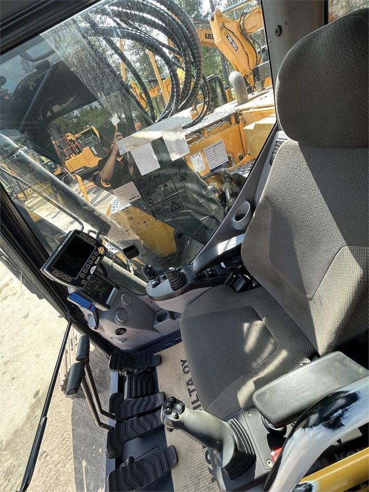 Volvo ECR235CL PYÖRITTÄJÄ, 3D-LAITTEET  leasing Volvo ECR235CL PYÖRITTÄJÄ, 3D-LAITTEET: obrázek 14 Volvo ECR235CL PYÖRITTÄJÄ, 3D-LAITTEET  leasing Volvo ECR235CL PYÖRITTÄJÄ, 3D-LAITTEET: obrázek 14