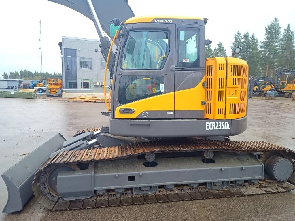 Volvo ECR235DL PYÖRITTÄJÄLLÄ - Pásové rýpadlo: obrázek 2 Volvo ECR235DL PYÖRITTÄJÄLLÄ - Pásové rýpadlo: obrázek 2