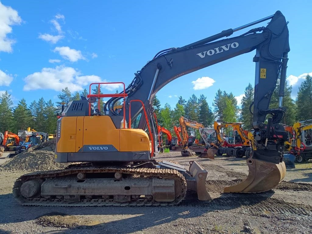 Volvo ECR355E DOZER PYÖRITTÄJÄ, 3D-LAITTEET - Pásové rýpadlo: obrázek 5 Volvo ECR355E DOZER PYÖRITTÄJÄ, 3D-LAITTEET - Pásové rýpadlo: obrázek 5