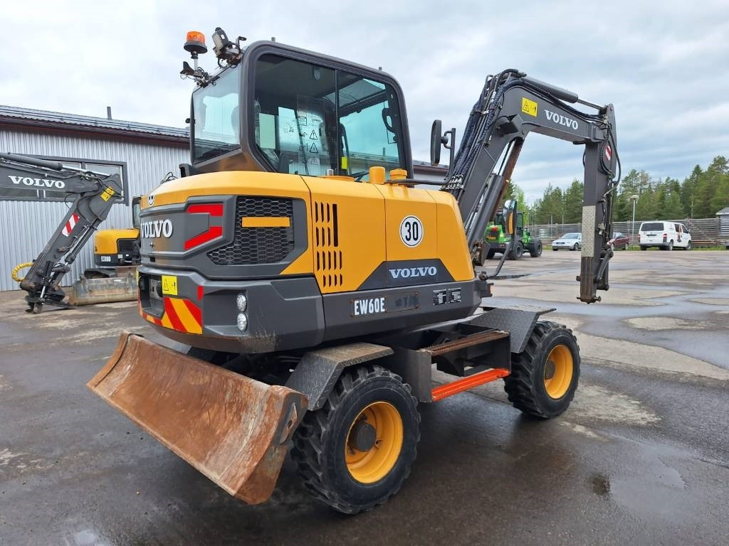 Volvo EW60E VÄHÄN AJETTU - Kolesové rýpadlo: obrázek 4 Volvo EW60E VÄHÄN AJETTU - Kolesové rýpadlo: obrázek 4