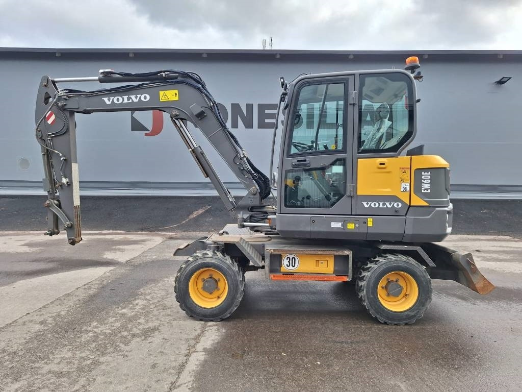 Volvo EW60E VÄHÄN AJETTU - Kolesové rýpadlo: obrázek 1 Volvo EW60E VÄHÄN AJETTU - Kolesové rýpadlo: obrázek 1