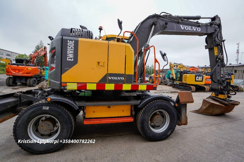 Kolesové rýpadlo Volvo EWR150E PYÖRÄOHJAUS: obrázek 6