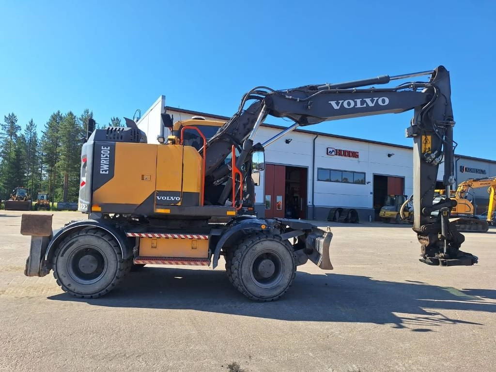 Volvo EWR150E PYÖRITTÄJÄLLÄ - Kolesové rýpadlo: obrázek 2 Volvo EWR150E PYÖRITTÄJÄLLÄ - Kolesové rýpadlo: obrázek 2