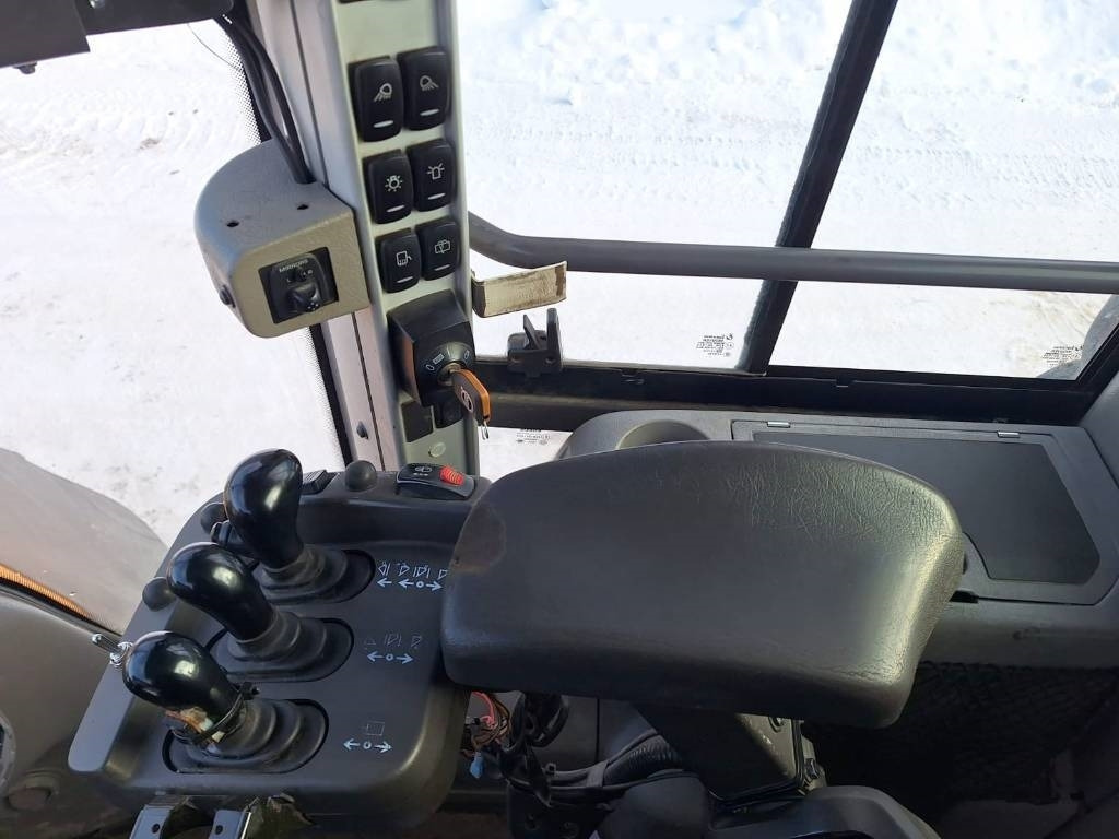 Kolový nakladač Volvo L120G VIPUOHJAUS, YM.: obrázek 11