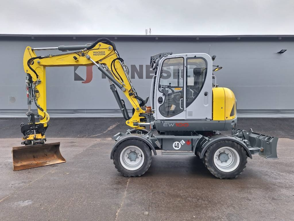 Wacker EW100 PYÖRITTÄJÄLLÄ - Kolesové rýpadlo: obrázek 1 Wacker EW100 PYÖRITTÄJÄLLÄ - Kolesové rýpadlo: obrázek 1