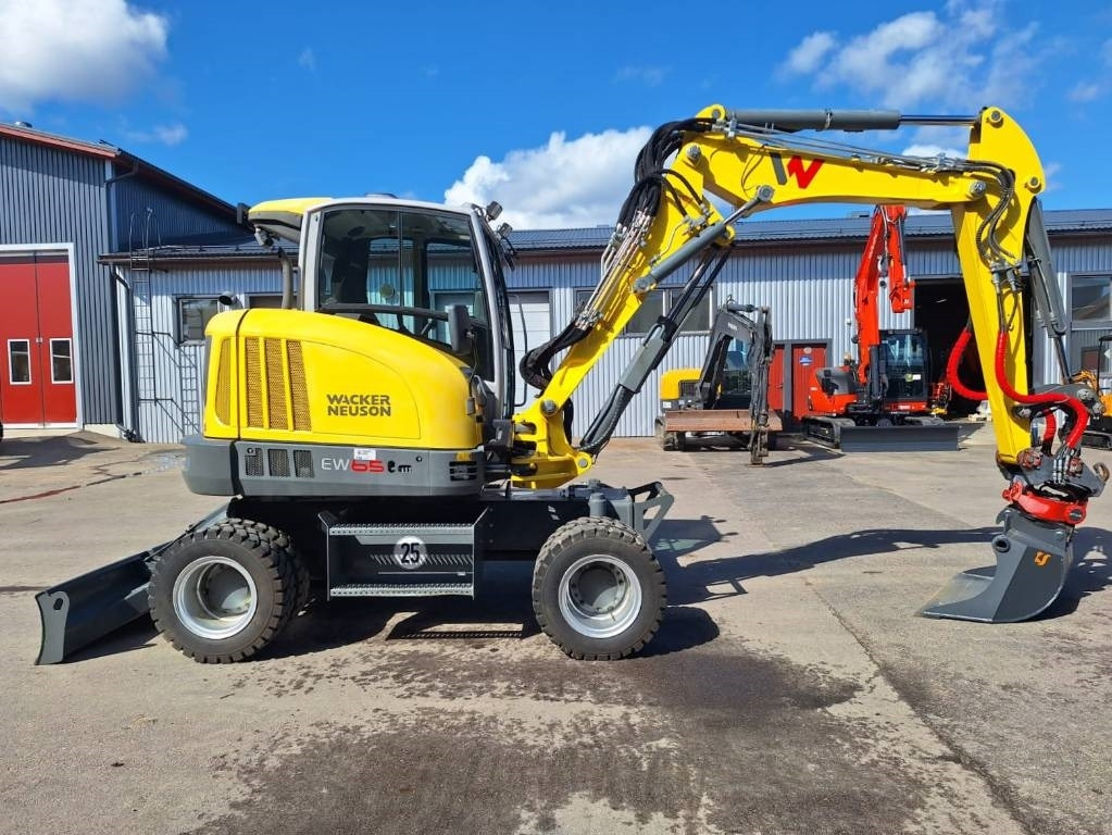 Wacker EW65 PYÖRITTÄJÄLLÄ - Kolesové rýpadlo: obrázek 5 Wacker EW65 PYÖRITTÄJÄLLÄ - Kolesové rýpadlo: obrázek 5
