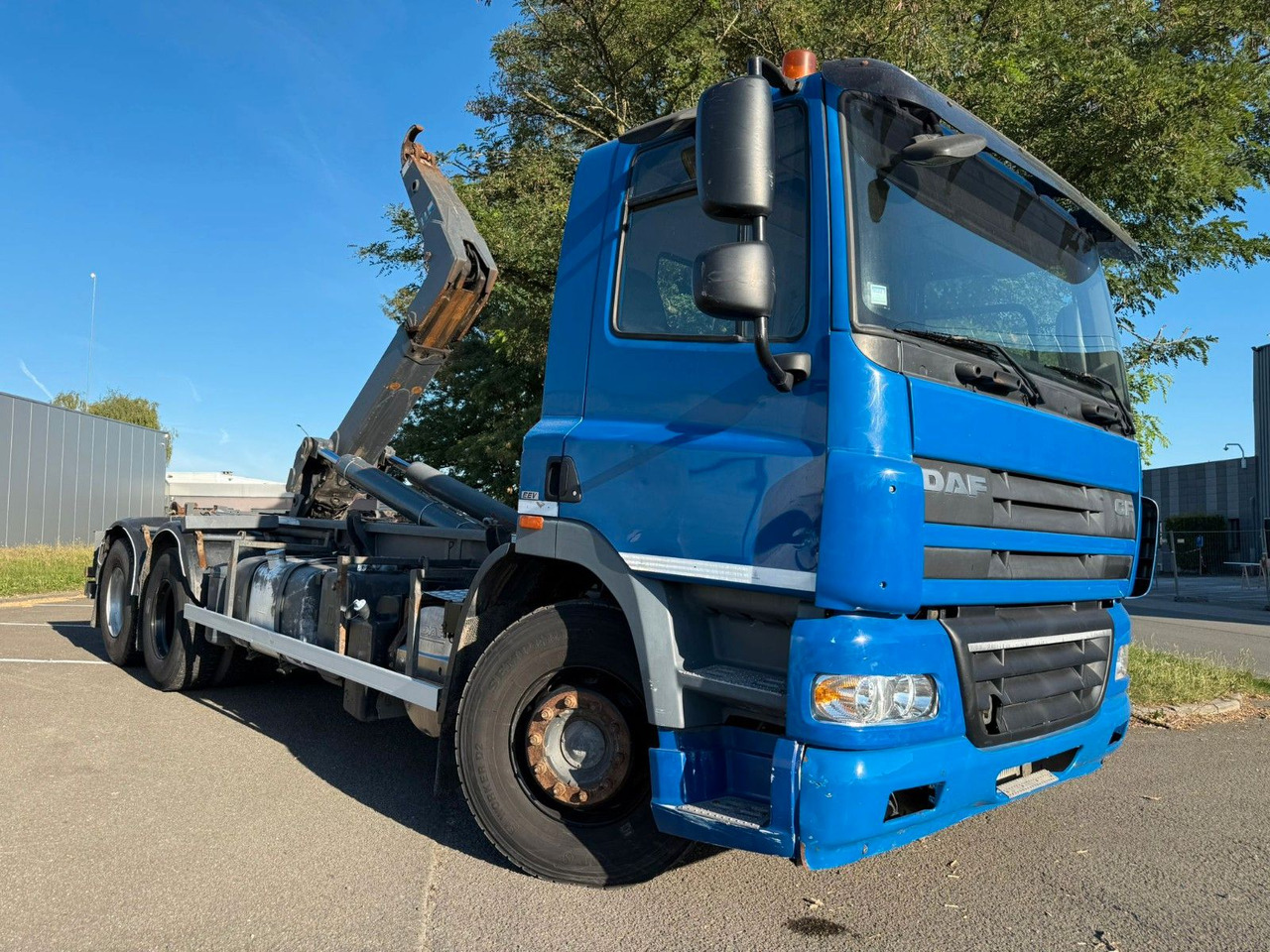 DAF CF85.360. Klima. E5. VDL. Tempomat - Hákový nosič kontejnerů: obrázek 3 DAF CF85.360. Klima. E5. VDL. Tempomat - Hákový nosič kontejnerů: obrázek 3