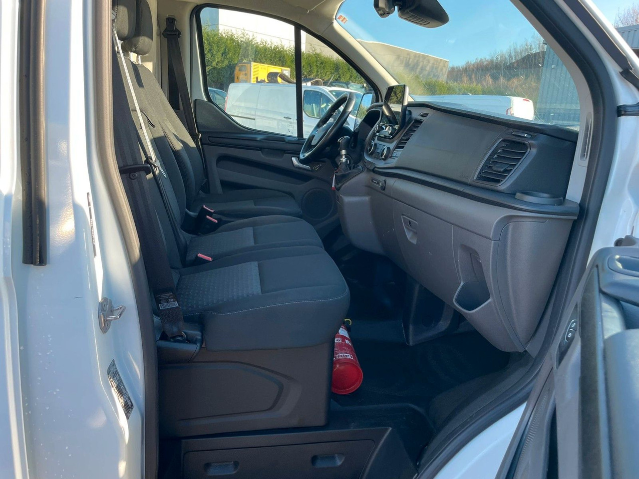 Malá dodávka Ford Transit Custom L2. Klima. Navi. Kamera. Tempomat: obrázek 21 Malá dodávka Ford Transit Custom L2. Klima. Navi. Kamera. Tempomat: obrázek 21