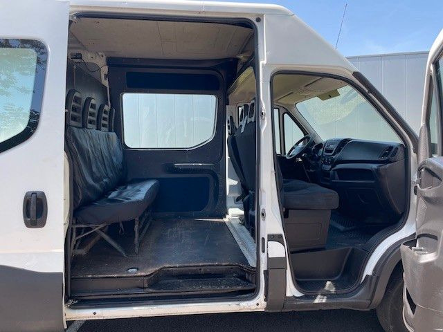 Iveco Daily 35C14. Doka. Maxi. - Furgon, Dodávka s dvojitou kabinou: obrázek 3 Iveco Daily 35C14. Doka. Maxi. - Furgon, Dodávka s dvojitou kabinou: obrázek 3
