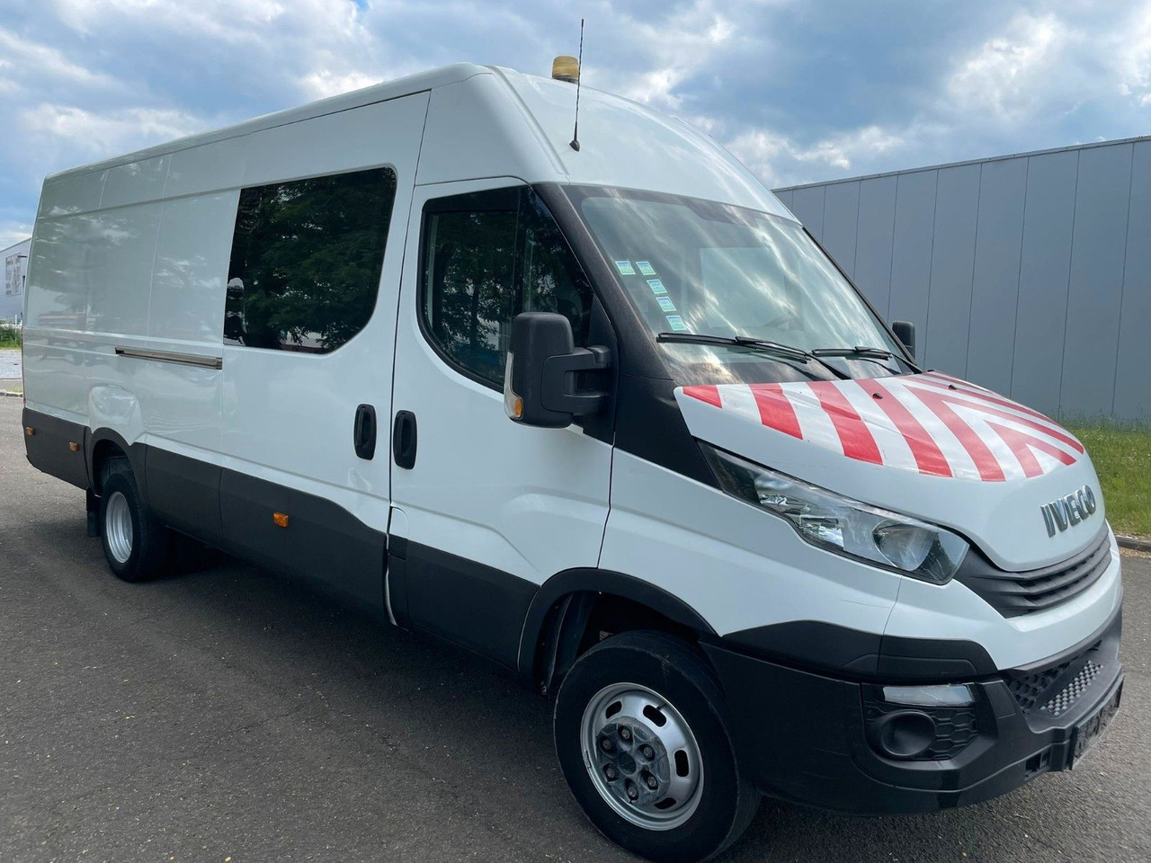Iveco Daily 35C14. Doka. Maxi. - Furgon, Dodávka s dvojitou kabinou: obrázek 1 Iveco Daily 35C14. Doka. Maxi. - Furgon, Dodávka s dvojitou kabinou: obrázek 1