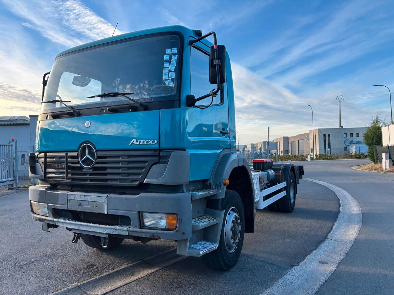 Mercedes-Benz Atego 1823. 6 Zylinder. - Podvozek s kabinou: obrázek 1 Mercedes-Benz Atego 1823. 6 Zylinder. - Podvozek s kabinou: obrázek 1