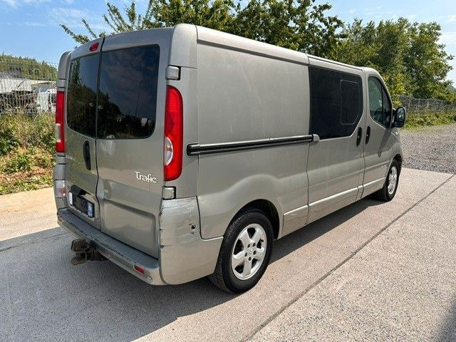 Renault Trafic dCi150. Doka. Klima. Navi. Tempomat. - Malá dodávka, Dodávka s dvojitou kabinou: obrázek 4 Renault Trafic dCi150. Doka. Klima. Navi. Tempomat. - Malá dodávka, Dodávka s dvojitou kabinou: obrázek 4