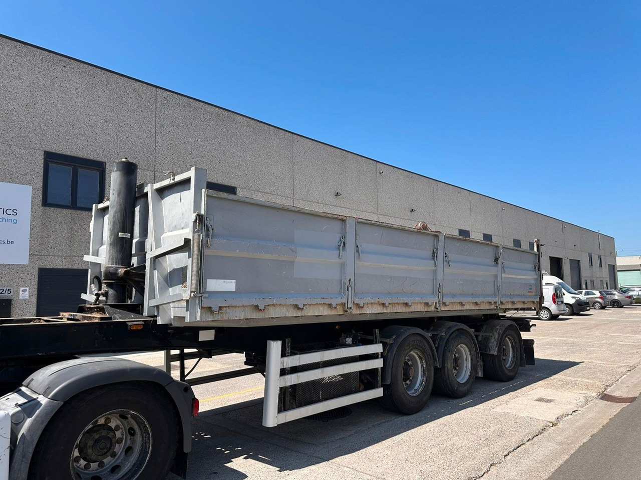 Turbo's Hoet Kipper. 3 Achsen. - Sklápěcí návěs: obrázek 3 Turbo's Hoet Kipper. 3 Achsen. - Sklápěcí návěs: obrázek 3