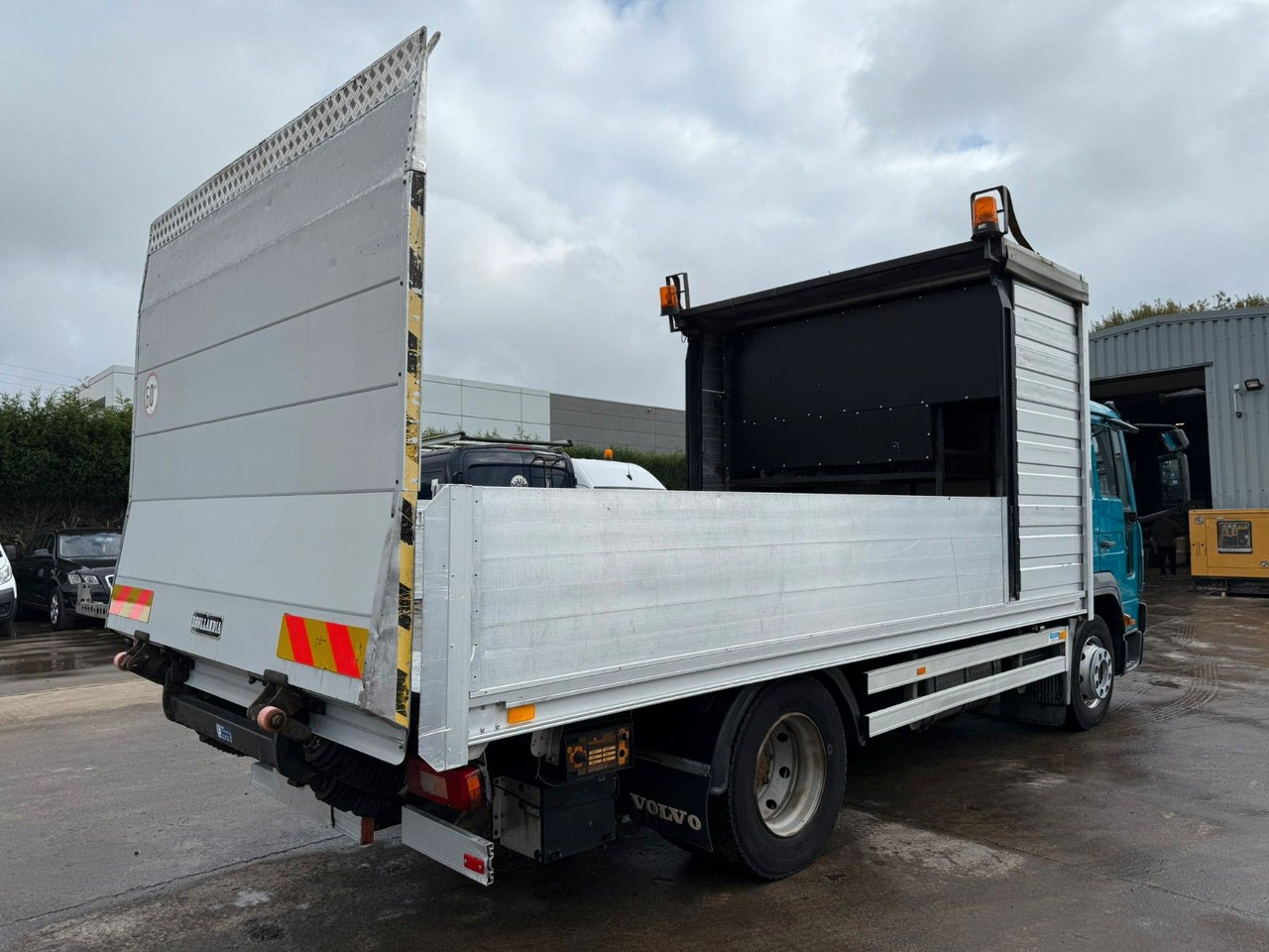 Volvo FL6-250. ALU Pritsche 5.00m. LBW. Klima. - Nákladní automobil valníkový/ Plošinový: obrázek 3 Volvo FL6-250. ALU Pritsche 5.00m. LBW. Klima. - Nákladní automobil valníkový/ Plošinový: obrázek 3