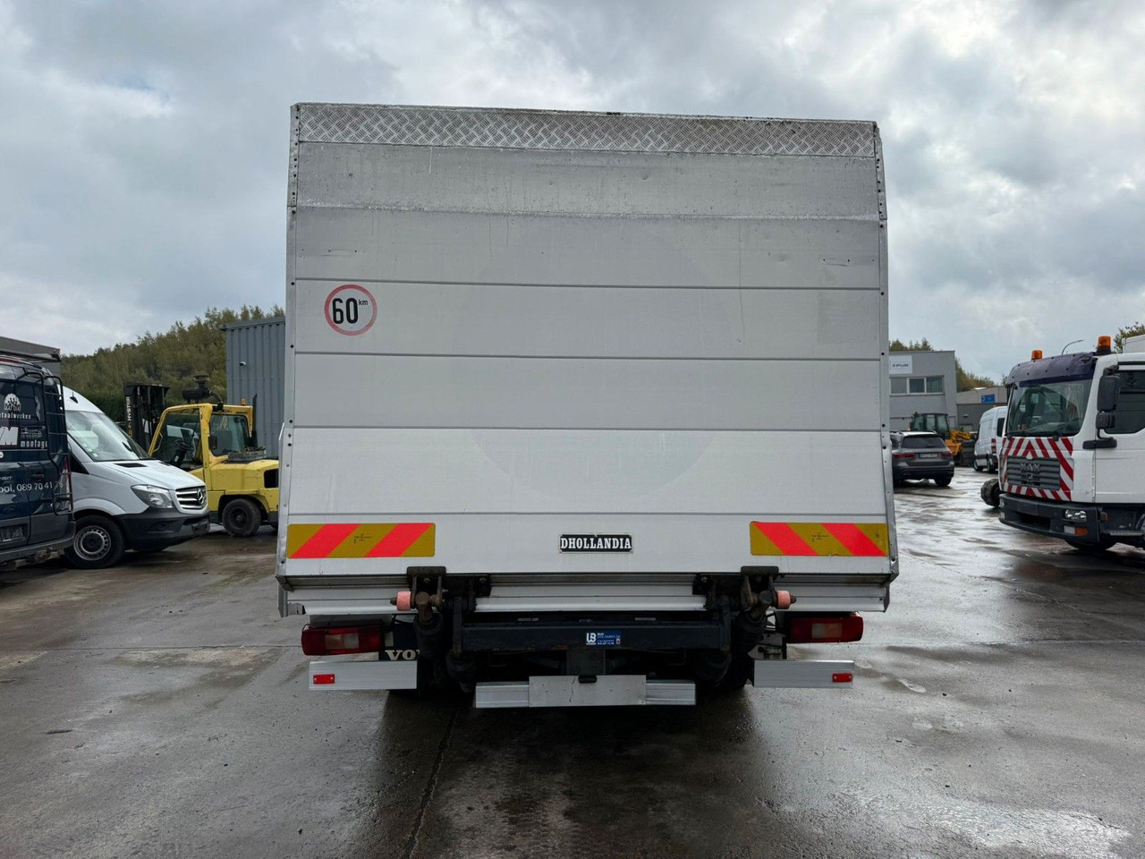 Volvo FL6-250. ALU Pritsche 5.00m. LBW. Klima. - Nákladní automobil valníkový/ Plošinový: obrázek 4 Volvo FL6-250. ALU Pritsche 5.00m. LBW. Klima. - Nákladní automobil valníkový/ Plošinový: obrázek 4