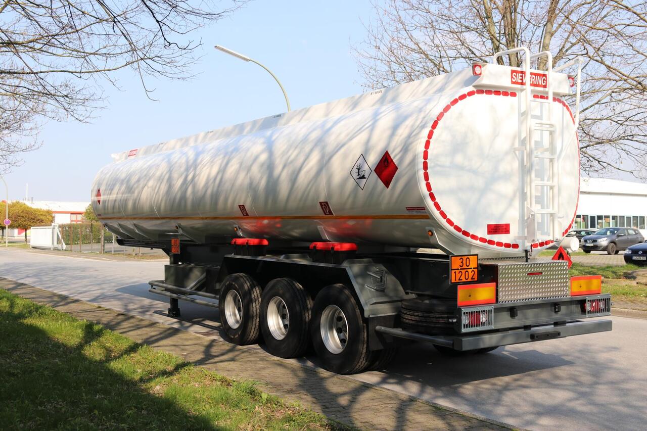 Sievering 45000 LITRES ADR SEMI REMORQUE CITERNE DE CARBURANT - Cisternový návěs: obrázek 4 Sievering 45000 LITRES ADR SEMI REMORQUE CITERNE DE CARBURANT - Cisternový návěs: obrázek 4