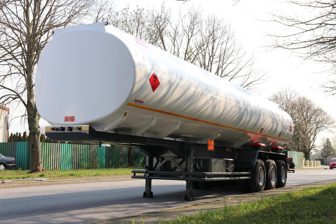 Sievering 45000 LITRES ADR SEMI REMORQUE CITERNE DE CARBURANT - Cisternový návěs: obrázek 5 Sievering 45000 LITRES ADR SEMI REMORQUE CITERNE DE CARBURANT - Cisternový návěs: obrázek 5
