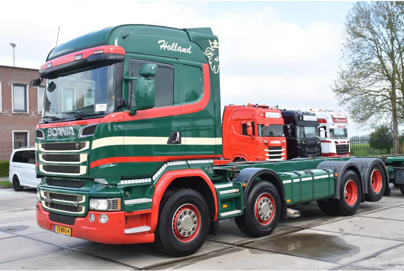 Scania R520 HL V8 8x2 - EURO 6 - MANUAL - RETARDER - WHEELBASE: 510 cm - 10 TONS FRONT AXLE - XENON - - Kontejnérový podvozek/ Výměnná nástavba: obrázek 1 Scania R520 HL V8 8x2 - EURO 6 - MANUAL - RETARDER - WHEELBASE: 510 cm - 10 TONS FRONT AXLE - XENON - - Kontejnérový podvozek/ Výměnná nástavba: obrázek 1
