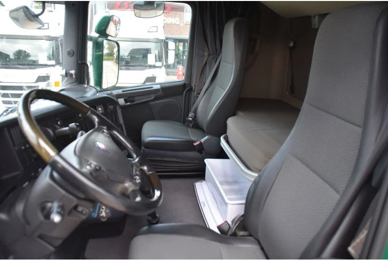 Scania R520 HL V8 8x2 - EURO 6 - MANUAL - RETARDER - WHEELBASE: 510 cm - 10 TONS FRONT AXLE - XENON - - Kontejnérový podvozek/ Výměnná nástavba: obrázek 4 Scania R520 HL V8 8x2 - EURO 6 - MANUAL - RETARDER - WHEELBASE: 510 cm - 10 TONS FRONT AXLE - XENON - - Kontejnérový podvozek/ Výměnná nástavba: obrázek 4