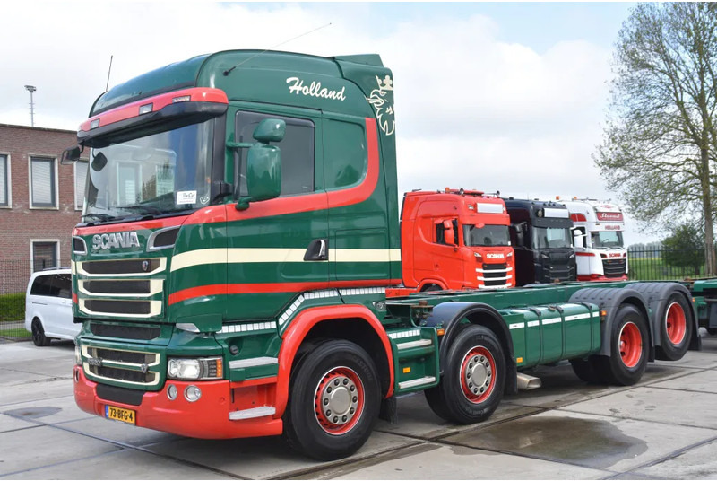 Scania R520 HL V8 8x2 - EURO 6 - MANUAL - RETARDER - WHEELBASE: 510 cm - 10 TONS FRONT AXLE - XENON - - Kontejnérový podvozek/ Výměnná nástavba: obrázek 1 Scania R520 HL V8 8x2 - EURO 6 - MANUAL - RETARDER - WHEELBASE: 510 cm - 10 TONS FRONT AXLE - XENON - - Kontejnérový podvozek/ Výměnná nástavba: obrázek 1