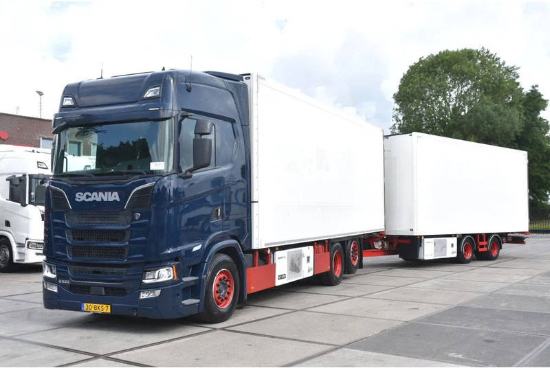 Scania S520 V8 NGS 6x2*4NB + SCHMITZ ZKO 20 - THERMO KING - RETARDER - FULL AIR - WHEELBASE: 515 CM - TOP CONDITION - - Chladírenský nákladní automobil: obrázek 1 Scania S520 V8 NGS 6x2*4NB + SCHMITZ ZKO 20 - THERMO KING - RETARDER - FULL AIR - WHEELBASE: 515 CM - TOP CONDITION - - Chladírenský nákladní automobil: obrázek 1