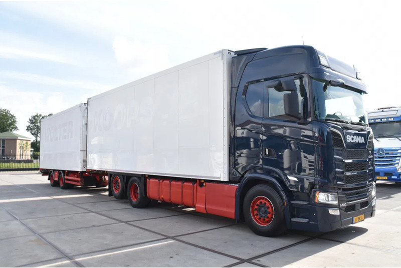 Scania S520 V8 NGS 6x2*4NB + SCHMITZ ZKO 20 - THERMO KING - RETARDER - FULL AIR - WHEELBASE: 515 CM - TOP CONDITION - - Chladírenský nákladní automobil: obrázek 4 Scania S520 V8 NGS 6x2*4NB + SCHMITZ ZKO 20 - THERMO KING - RETARDER - FULL AIR - WHEELBASE: 515 CM - TOP CONDITION - - Chladírenský nákladní automobil: obrázek 4