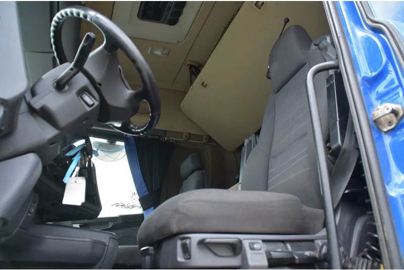 Scania R490 HL 4x2 - RETARDER - HYDRAULIC SYSTEM - 773 TKM - PARK. AIRCO - 2 BEDS - PTO - DIFF. LOCK - - Tahač: obrázek 4 Scania R490 HL 4x2 - RETARDER - HYDRAULIC SYSTEM - 773 TKM - PARK. AIRCO - 2 BEDS - PTO - DIFF. LOCK - - Tahač: obrázek 4