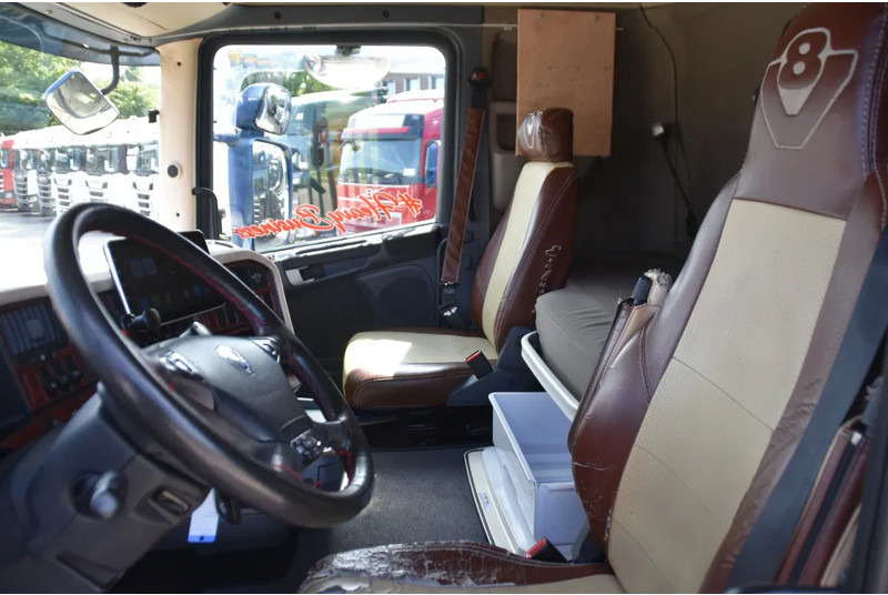 Scania R520 V8 TL 6x2/4MNB - RETARDER - FULL AIR - PARK. AIRCO - 2 x FUEL TANKS - ALCOA DURA BRIGHT - GOOD CONDITION - - Tahač: obrázek 4 Scania R520 V8 TL 6x2/4MNB - RETARDER - FULL AIR - PARK. AIRCO - 2 x FUEL TANKS - ALCOA DURA BRIGHT - GOOD CONDITION - - Tahač: obrázek 4