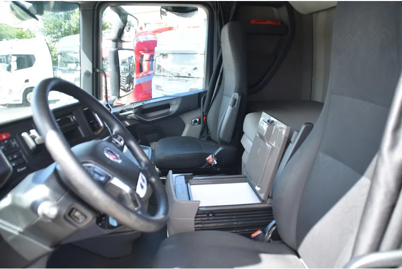 Scania S450 NGS 4x2NB - FULL AIR - 787 TKM - RETARDER - PARK. AIRCO - 2 x FUEL TANKS - TOP CONDITION - - Tahač: obrázek 5 Scania S450 NGS 4x2NB - FULL AIR - 787 TKM - RETARDER - PARK. AIRCO - 2 x FUEL TANKS - TOP CONDITION - - Tahač: obrázek 5