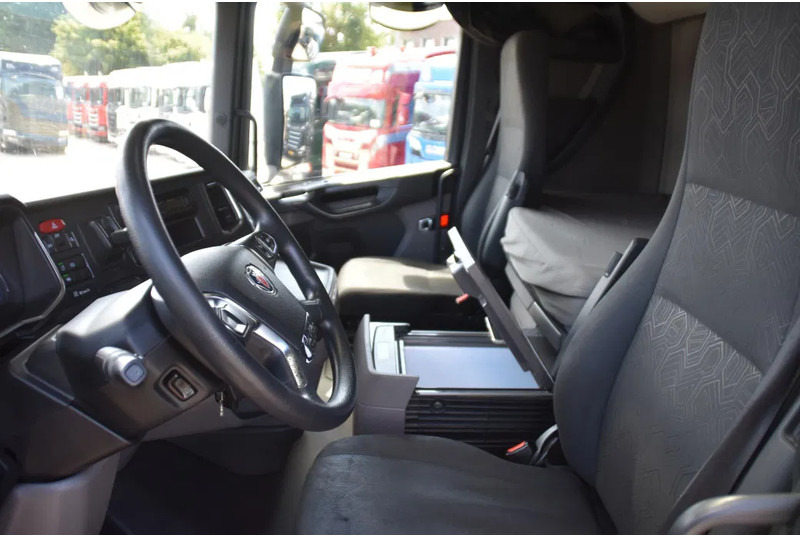 Scania S450 NGS 4x2NB - FULL AIR - 847 TKM - RETARDER - PARK. AIRCO - 2 x FUEL TANKS - TOP CONDITION - - Tahač: obrázek 5 Scania S450 NGS 4x2NB - FULL AIR - 847 TKM - RETARDER - PARK. AIRCO - 2 x FUEL TANKS - TOP CONDITION - - Tahač: obrázek 5