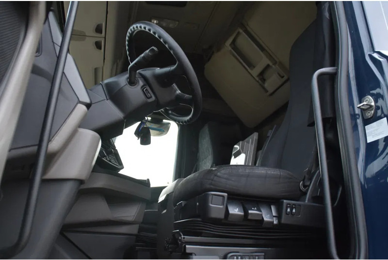 Scania S450 NGS 4x2NB - FULL AIR - 858 TKM - RETARDER - PARK. AIRCO - 2 x FUEL TANKS - TOP CONDITION - - Tahač: obrázek 4 Scania S450 NGS 4x2NB - FULL AIR - 858 TKM - RETARDER - PARK. AIRCO - 2 x FUEL TANKS - TOP CONDITION - - Tahač: obrázek 4