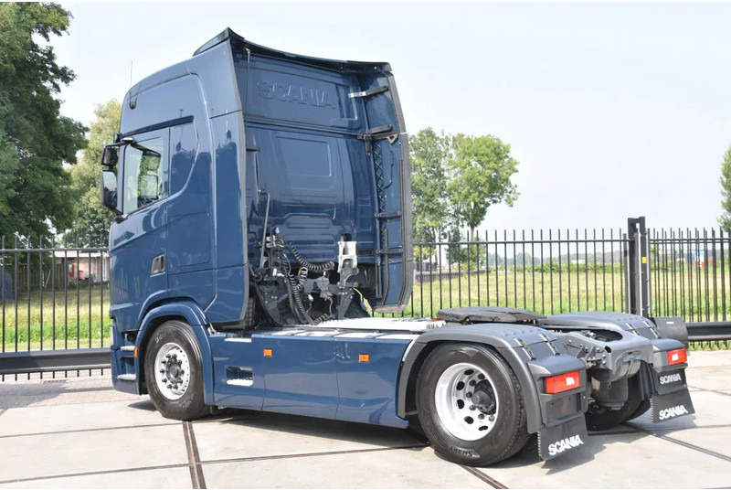 Scania S450 NGS 4x2NB - FULL AIR - RETARDER - ACC - PARK. AIRCO - 2 x FUEL TANKS - TOP CONDITION - - Tahač: obrázek 3 Scania S450 NGS 4x2NB - FULL AIR - RETARDER - ACC - PARK. AIRCO - 2 x FUEL TANKS - TOP CONDITION - - Tahač: obrázek 3