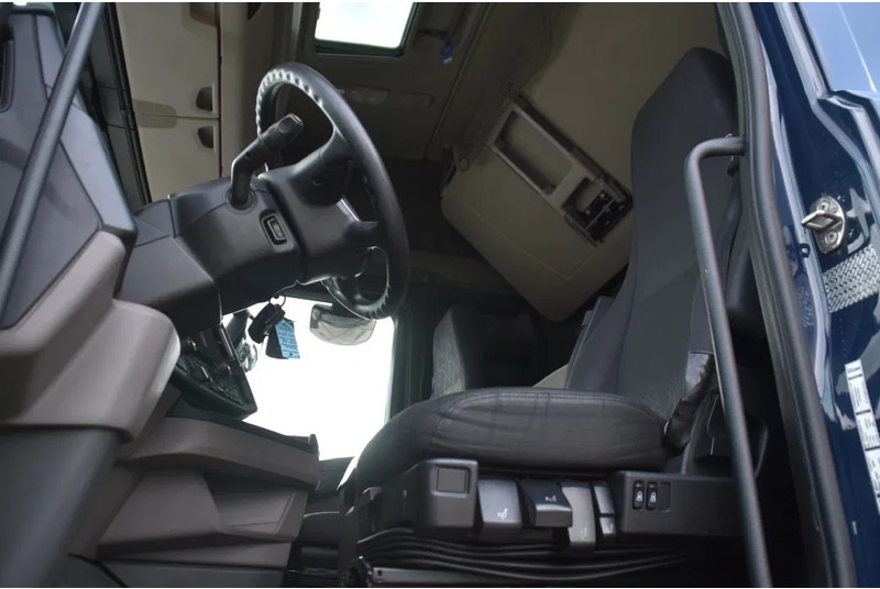 Scania S450 NGS 4x2NB - FULL AIR - RETARDER - ACC - PARK. AIRCO - 2 x FUEL TANKS - TOP CONDITION - - Tahač: obrázek 4 Scania S450 NGS 4x2NB - FULL AIR - RETARDER - ACC - PARK. AIRCO - 2 x FUEL TANKS - TOP CONDITION - - Tahač: obrázek 4