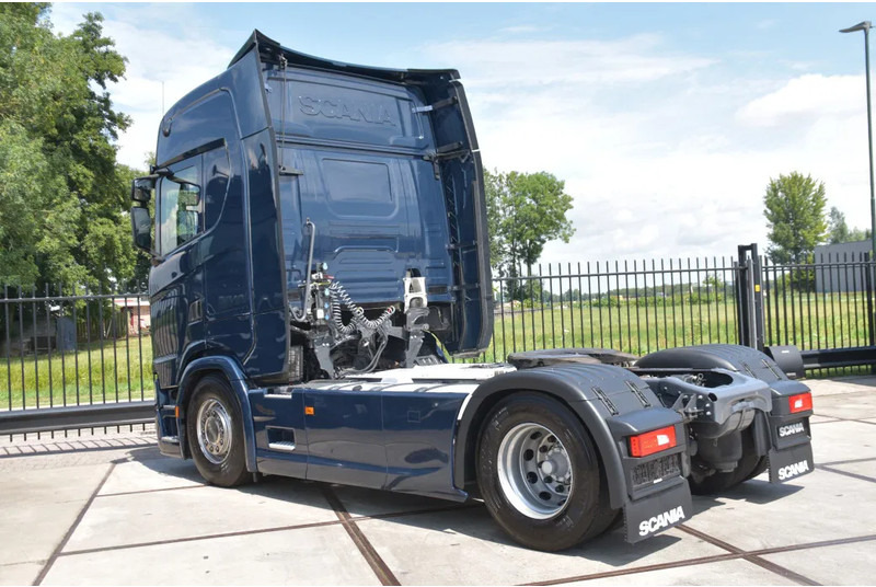 Scania S450 NGS 4x2NB - FULL AIR - RETARDER - ACC - PARK. AIRCO - 2 x FUEL TANKS - TOP CONDITION - - Tahač: obrázek 3 Scania S450 NGS 4x2NB - FULL AIR - RETARDER - ACC - PARK. AIRCO - 2 x FUEL TANKS - TOP CONDITION - - Tahač: obrázek 3