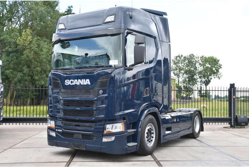 Scania S450 NGS 4x2NB - FULL AIR - RETARDER - ACC - PARK. AIRCO - 2 x FUEL TANKS - TOP CONDITION - - Tahač: obrázek 2 Scania S450 NGS 4x2NB - FULL AIR - RETARDER - ACC - PARK. AIRCO - 2 x FUEL TANKS - TOP CONDITION - - Tahač: obrázek 2