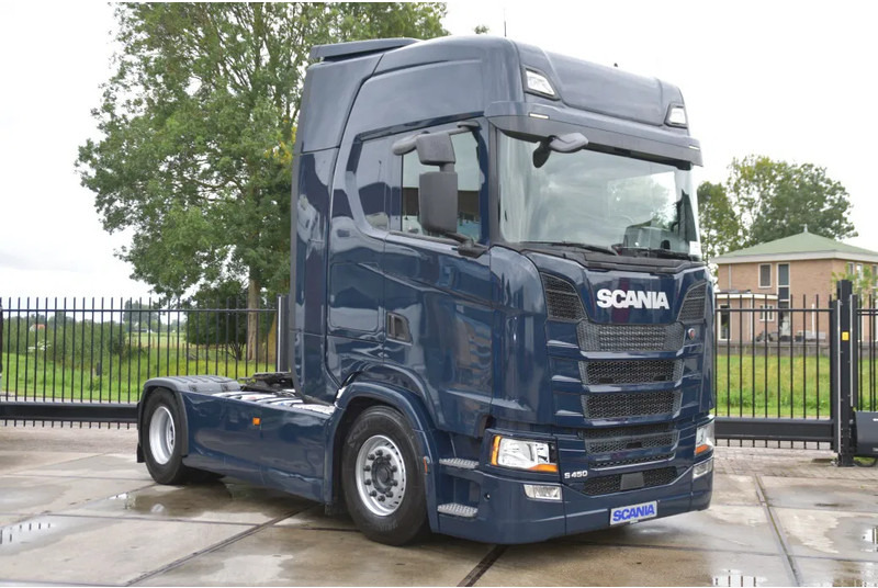 Scania S450 NGS 4x2NB - FULL AIR - RETARDER - ACC - PARK. AIRCO - 2 x FUEL TANKS - TOP CONDITION - - Tahač: obrázek 1 Scania S450 NGS 4x2NB - FULL AIR - RETARDER - ACC - PARK. AIRCO - 2 x FUEL TANKS - TOP CONDITION - - Tahač: obrázek 1