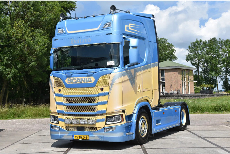 Scania S500 NGS 4x2NB - RETARDER - FULL AIR - PARK. AIRCO - FULL OPTIONS - 4 POINT AIR SUSPENSION - EXCELLENT CONDITION - - Tahač: obrázek 2 Scania S500 NGS 4x2NB - RETARDER - FULL AIR - PARK. AIRCO - FULL OPTIONS - 4 POINT AIR SUSPENSION - EXCELLENT CONDITION - - Tahač: obrázek 2